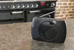 Radio portátil Thomson RT350 FM analógica Negro — imagen 3